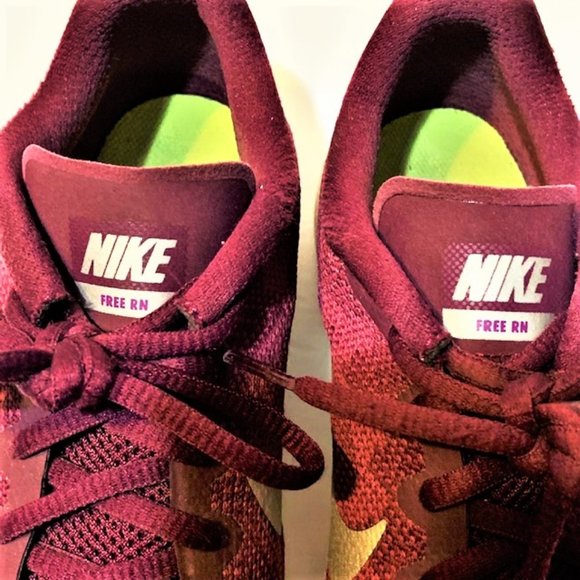 NIKE Free Run Walking Sneakers - Picture 5 of 9